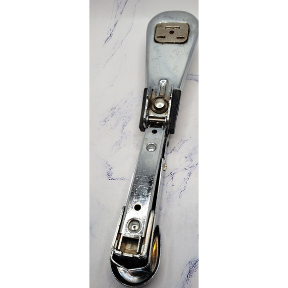 Vintage Arrow No 105 Chrome Metal Handheld Desk Stapler - Picture 6 of 8